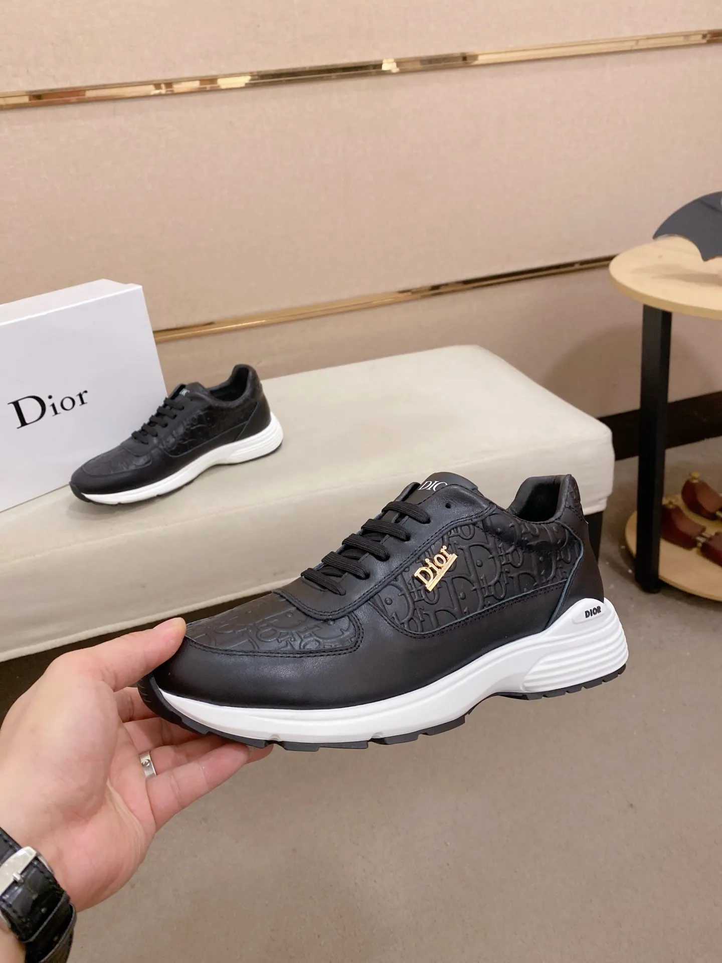 Men's shoes💰: 462💰 [Dior·Dior] New casual sports style men's shoes, new spring and summer design, perfect workmanship, lace-up style to create wardrobe quality, upper: imported first-layer cowhide, sheepskin lining is soft and comfortable, ultra-light TPU wear-resistant outsole, simple, versatile fashion men's shoes, excellent color code number 38--44. Can be customized 45 non-returnable